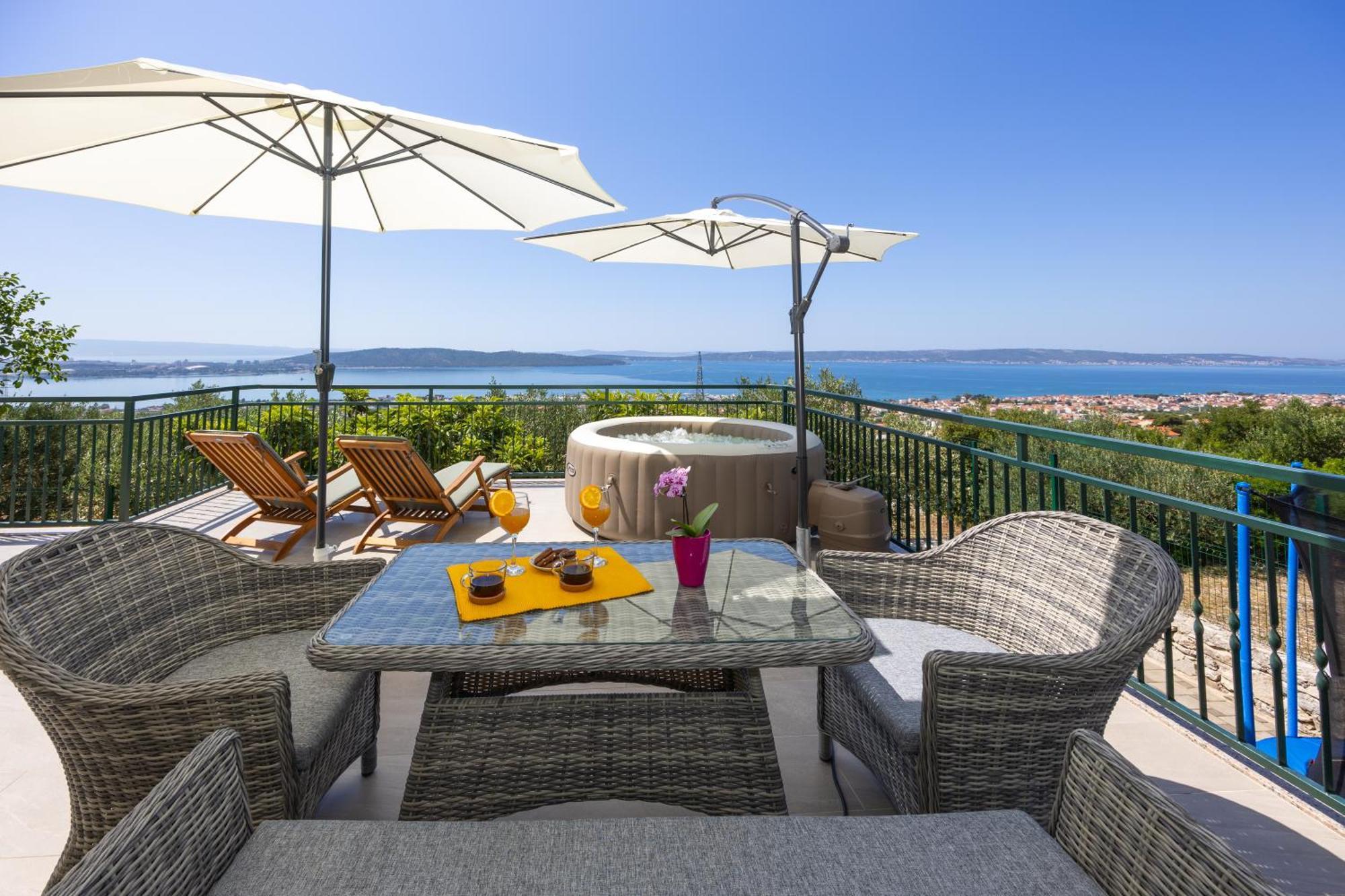 Private Villa Golden Hour With A View Of Split Area Kaštel Sućurac Dış mekan fotoğraf